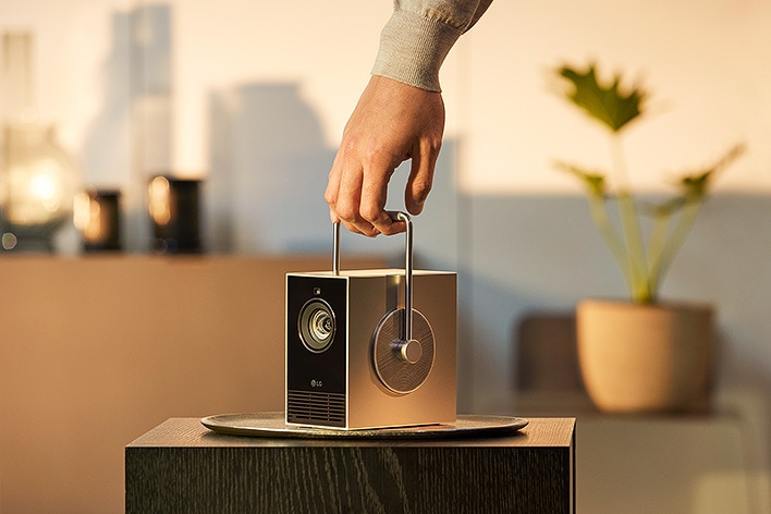 智能投影量额齐跌！都怪百寸电视们降价太狠了？