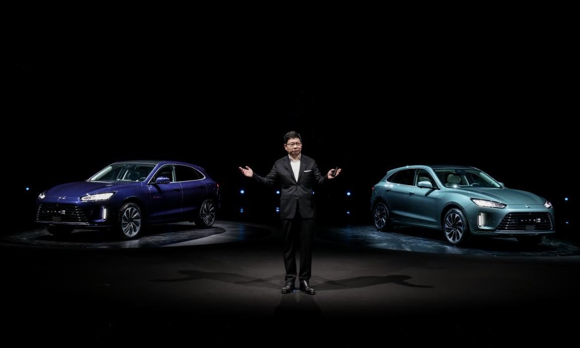 华为「造车」的2023:「野心」膨胀的关键一年