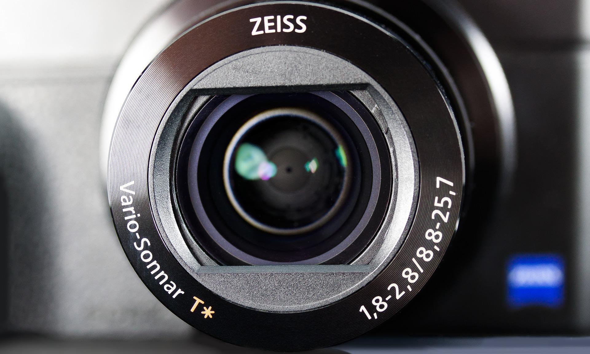 拍视频比手机强！索尼首款APS画幅电影机来了：价格能有惊喜？