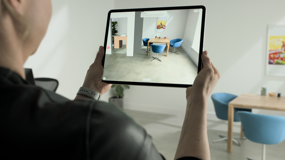 Apple_new-iPad-Pro-AR-screen-3_03182020_big_carousel.jpg.large.jpg