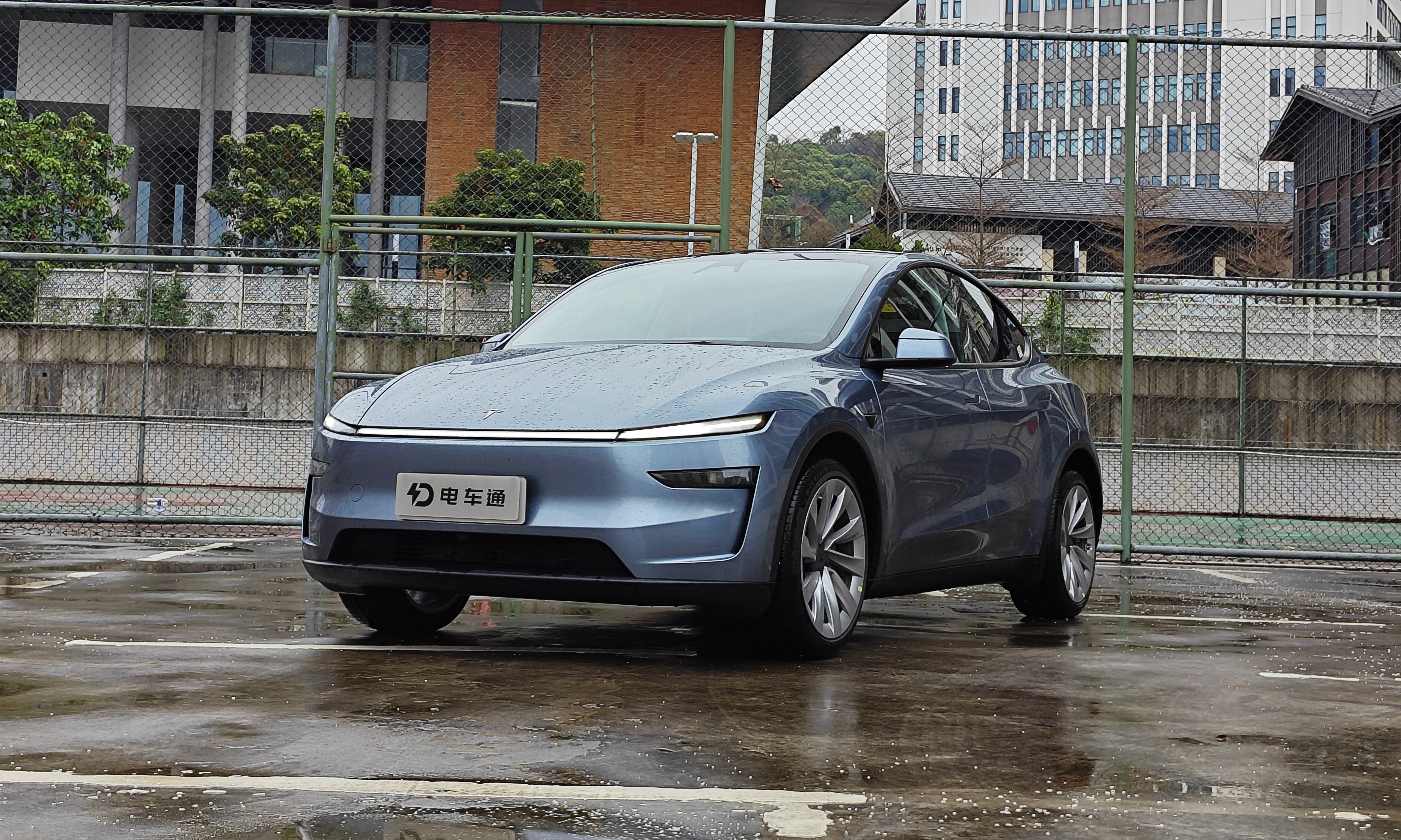 抢先试驾焕新Model Y：性能盘不变，但“中国味”更浓了