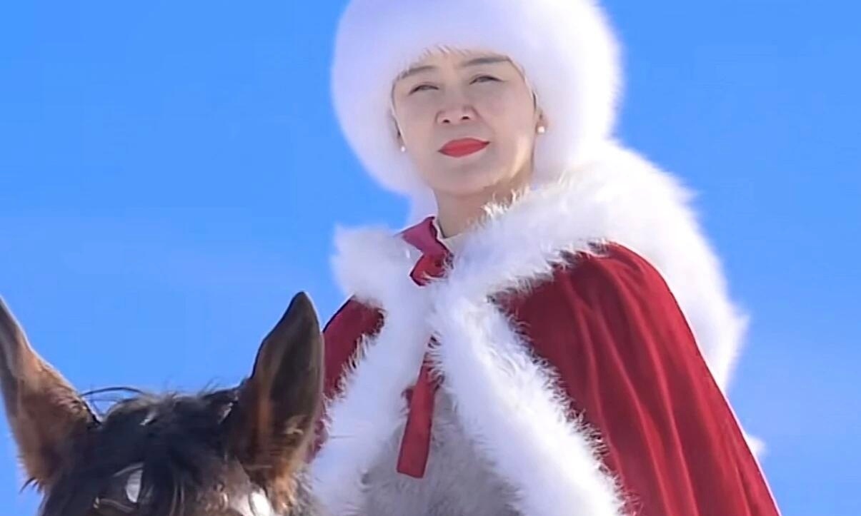 泪目！贺娇龙离世100天后账号更新，清华毕业生扛起助农大旗