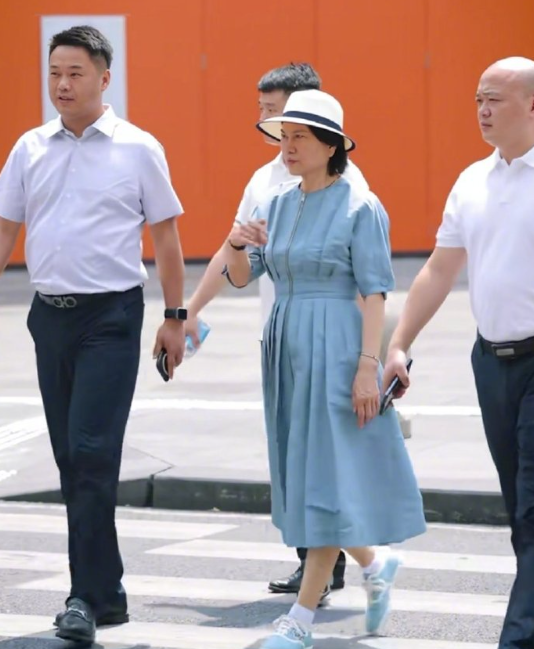 董明珠1.png