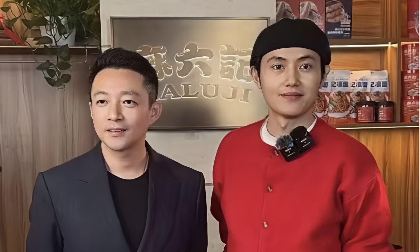 汪小菲复出！封号后首度现身直播间，联手张兰发函闹哪样？