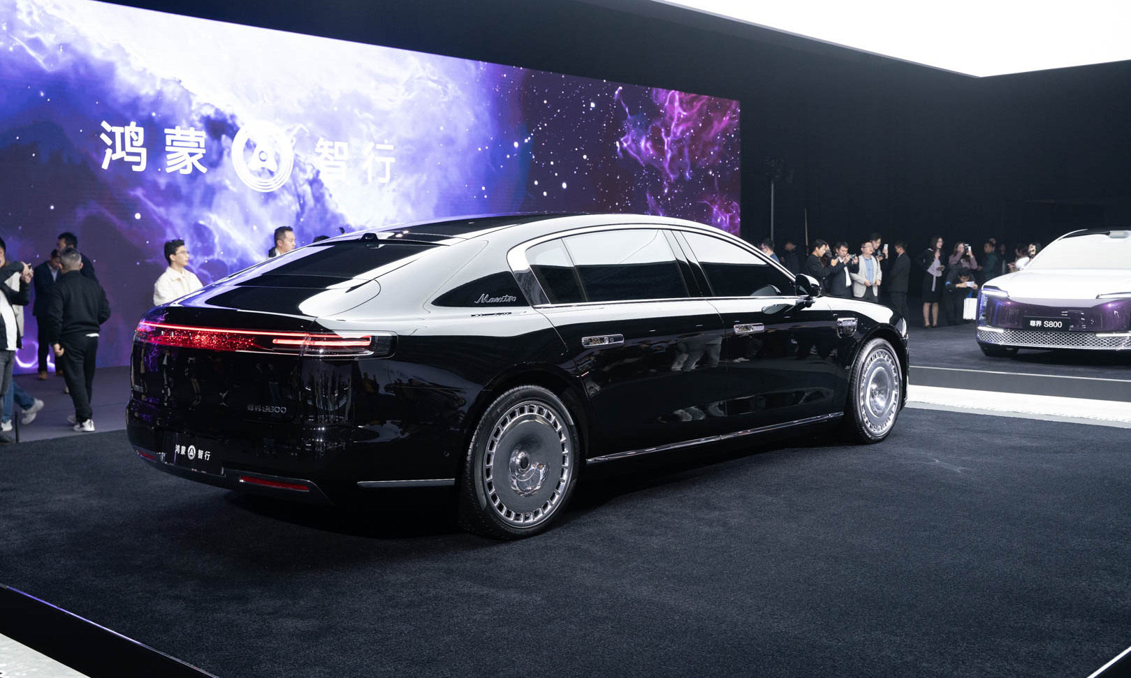 鸿蒙智行的2024：智驾稳坐第一梯队，辅助四界造车深得人心