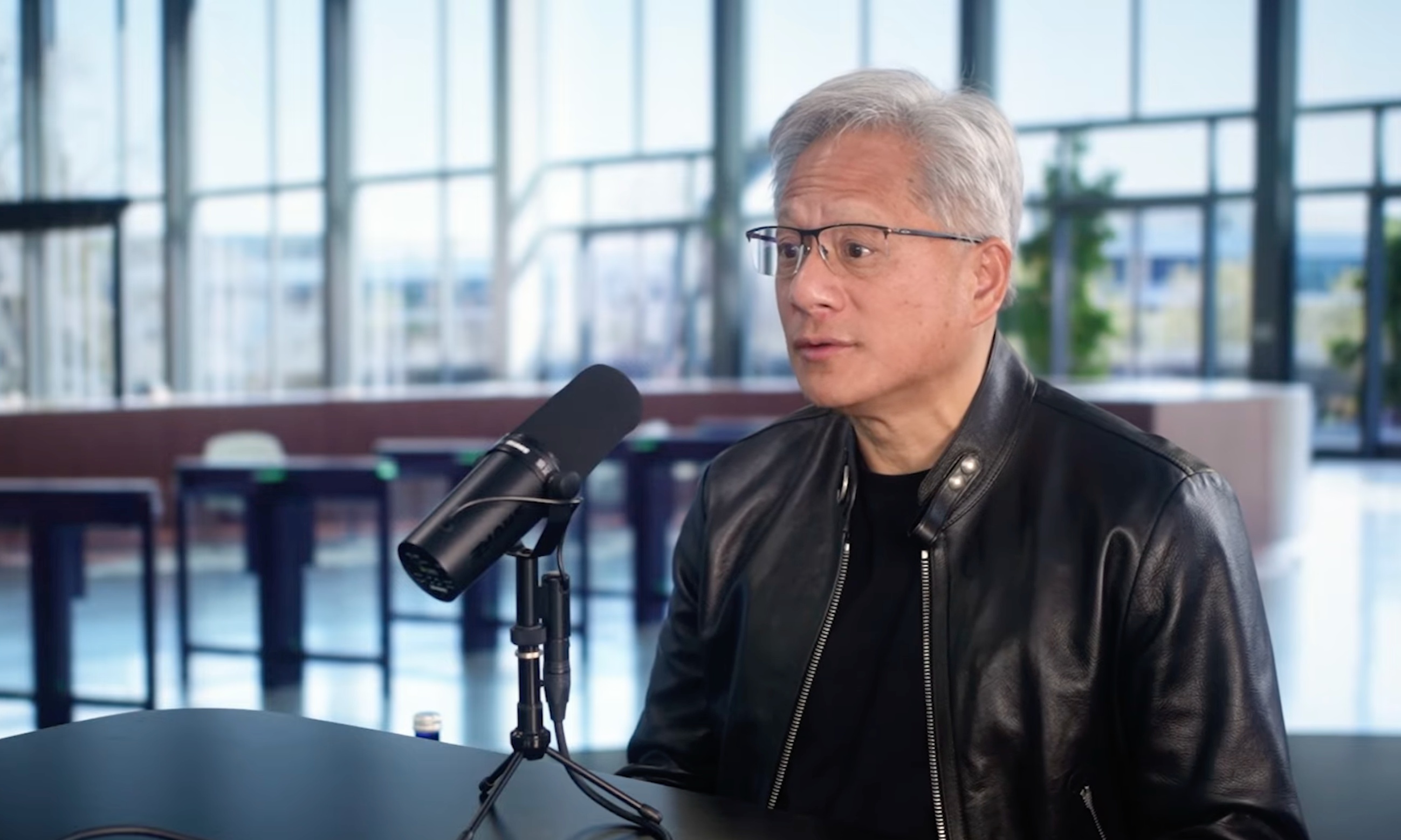 黄仁勋锐评中国「养龙虾」热潮：很多搞个网页App赚快钱