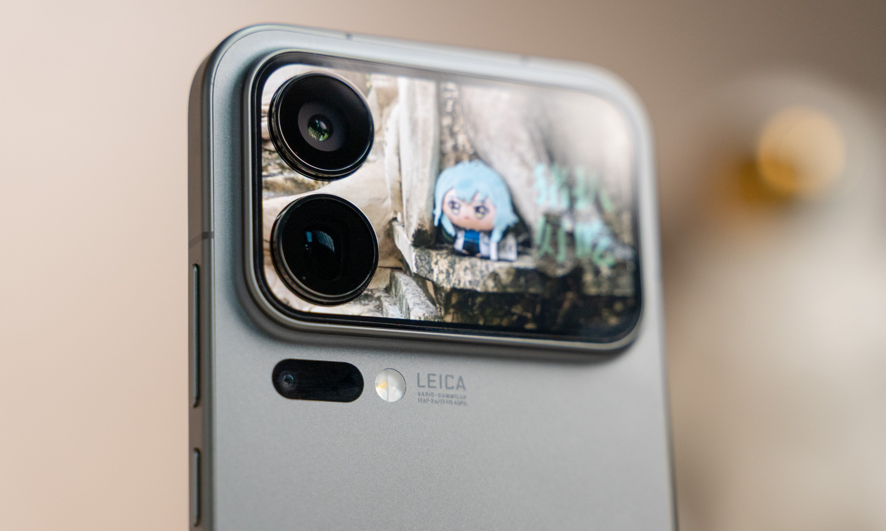 iPhone 17引爆Deco设计潮，手机设计为何狂卷「辨识度」？