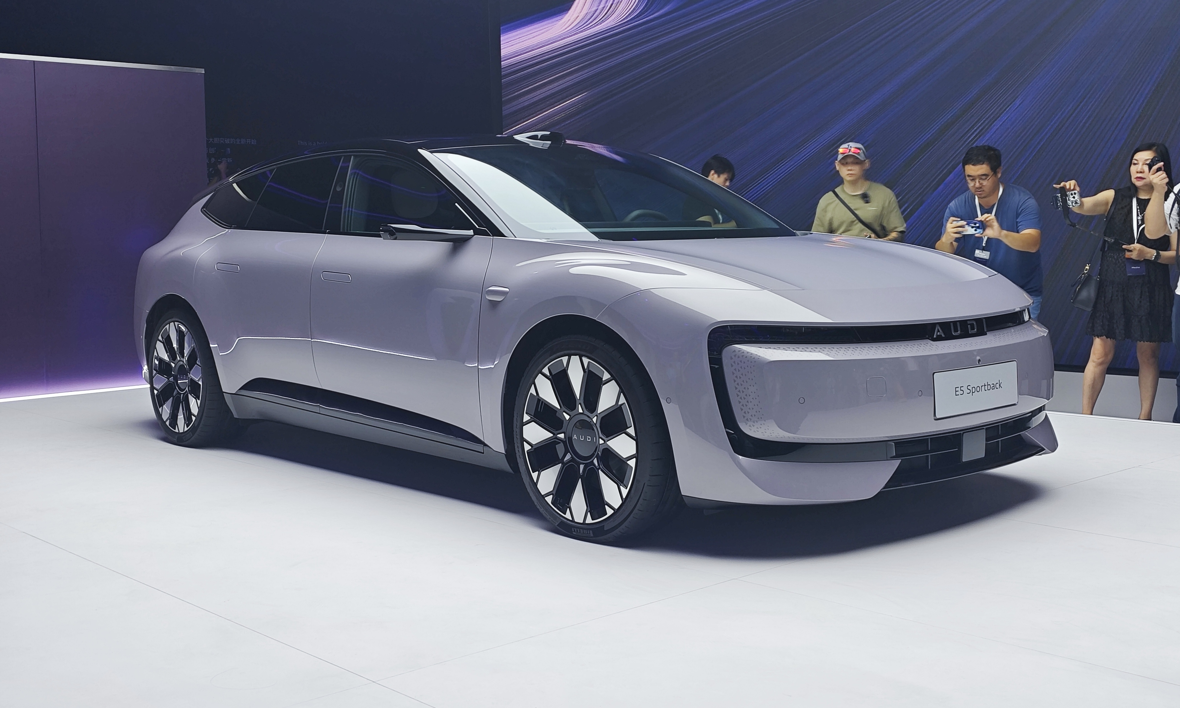 硬刚特斯拉、小米！奥迪最便宜纯电动车上市，只要23.59万元！