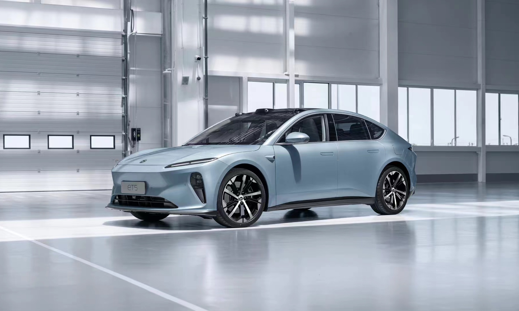 确定了！蔚来手机明年上半年发布：对标iPhone