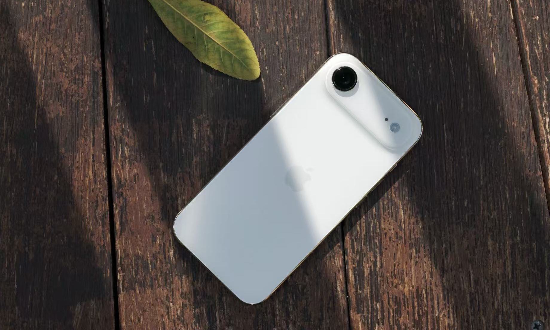 122元用iPhone，苹果要做手机包租公了？