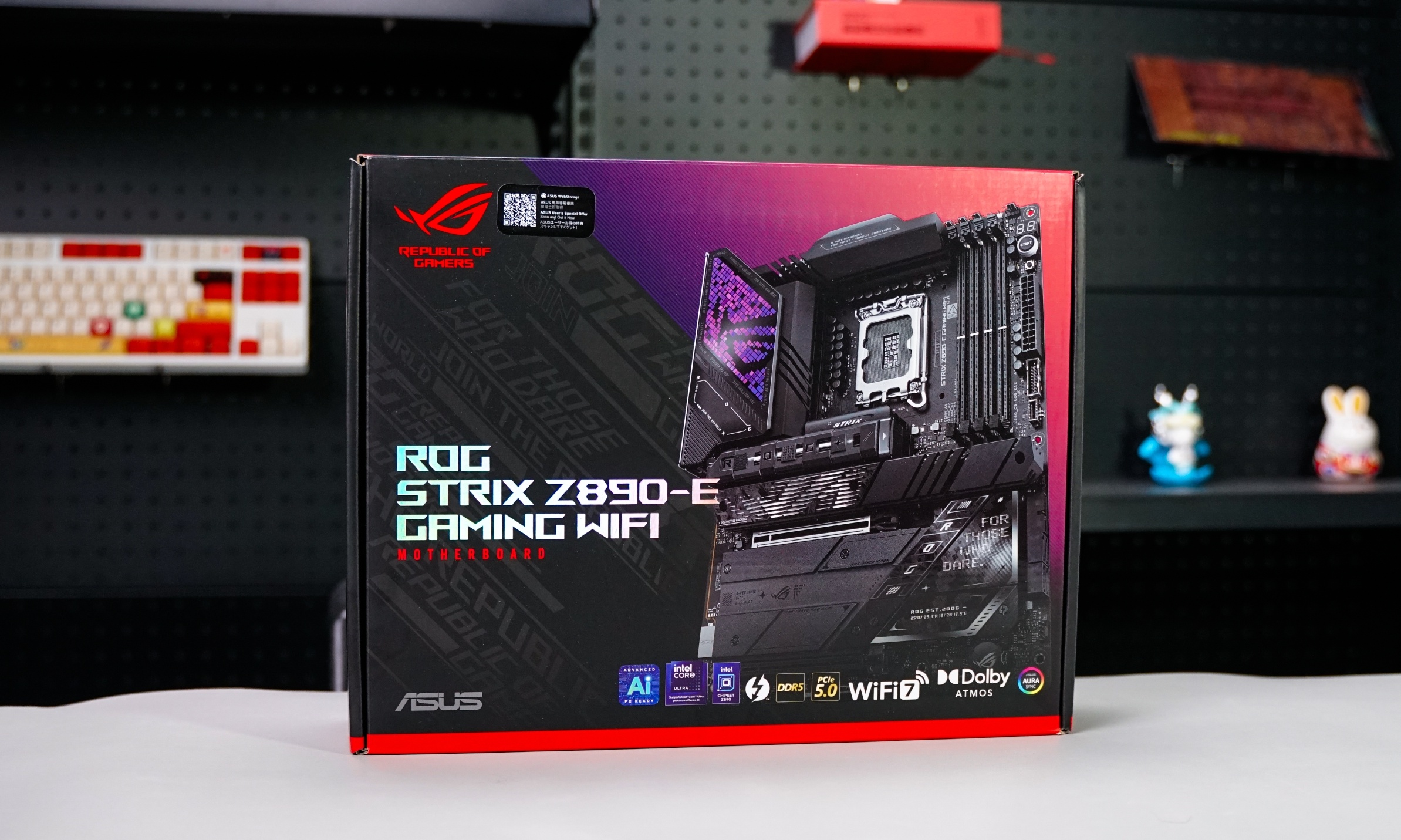 ROG Z890-E主板图赏：酷睿Ultra旗舰座驾全新升级
